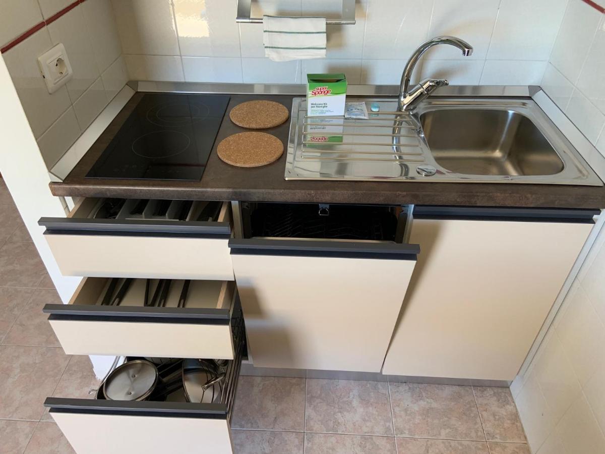 Suites Marilia Apartments Pool Side - Suite Livorno Holiday Home Group Ngoại thất bức ảnh