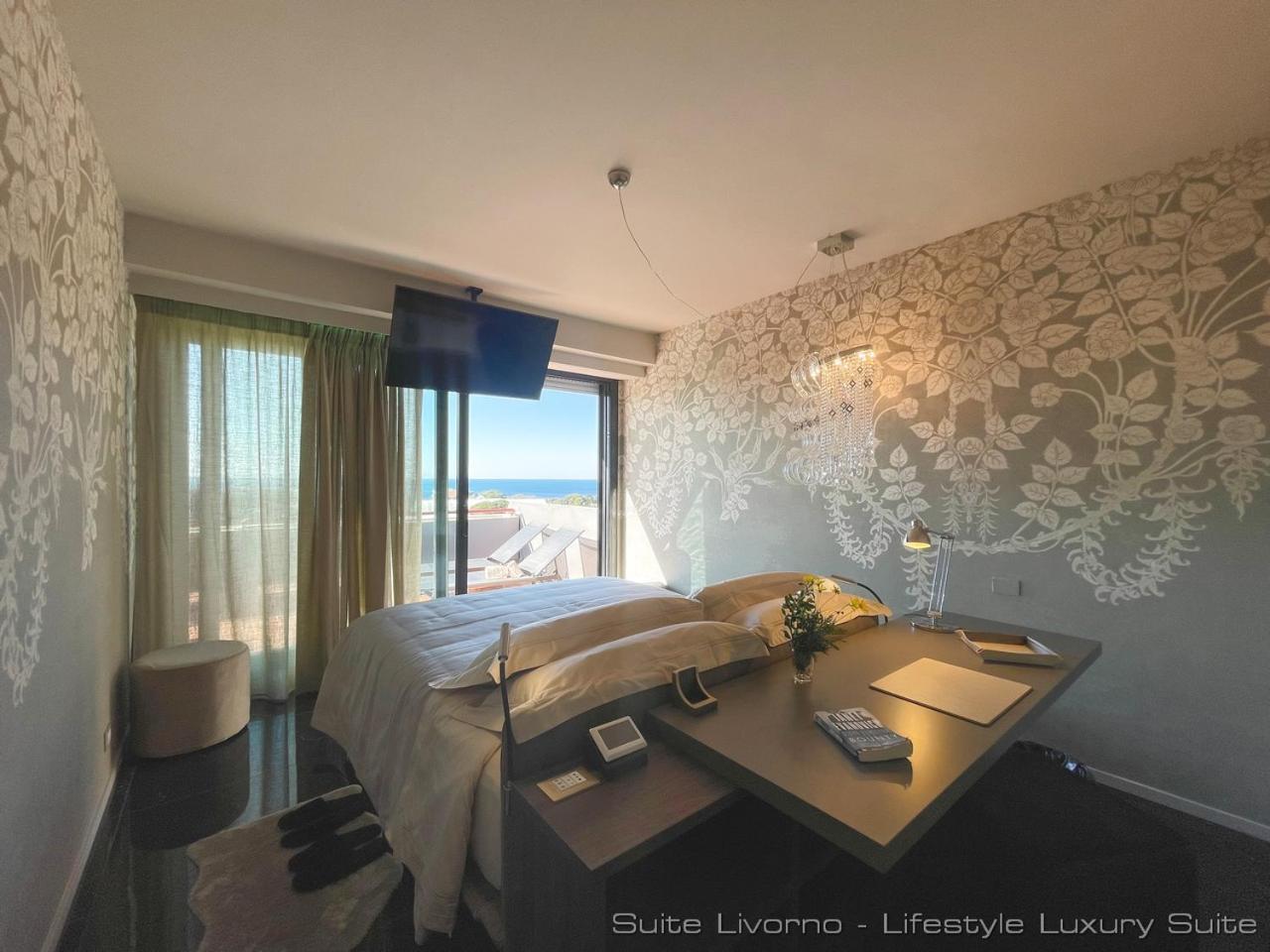 Suites Marilia Apartments Pool Side - Suite Livorno Holiday Home Group Ngoại thất bức ảnh